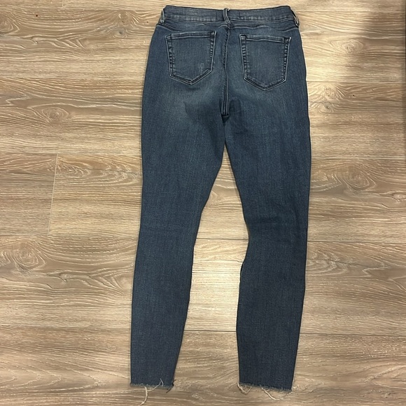 PacSun Ripped Medium Wash Skinny Jeans - Picture 5 of 5